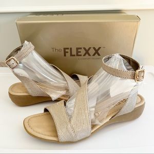 The FLEXX Gladding Leather Ankle Strap Wedge Sandals